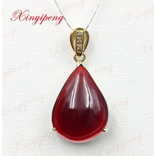 18 k yellow gold with 100% natural garnet pendant Simple and easy Fine jewelry All clean flawless Wine red