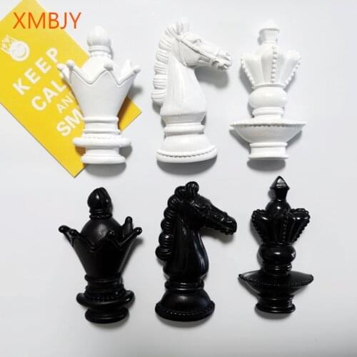 Ins European Black and White Chess International Chess Refrigerator Magnet Resin 3D Magnetic Sticker Furniture Decoration