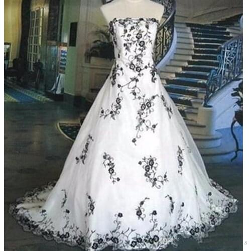 Vintage Black And White Lace Wedding Dresses 2021 Strapless Long A-Line Bridal Gowns Neo-Gothic Style Plus Size Vestido De Novia