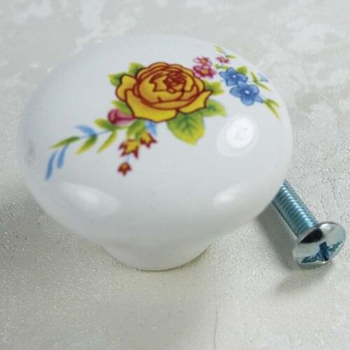 Fashion pastorale ceramic furniture knobs white yellow porcelain drawer cabinet pulls dresser cupboard knobs rural single handle