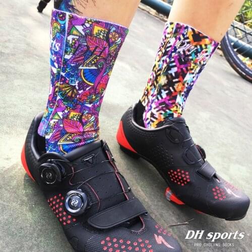 3 pairs Colorful Sports Socks Wearable Sweat Cycling Socks for Man Woman Cycling Running Football Basketball Outdoor Sports