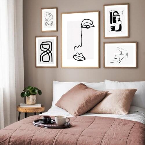 Abstract Female Figure Face Expression Posters Pictures Nordic Canvas Painting Wall Art Hourglass Prints for Living Room Decor