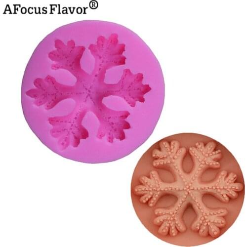 Winter Beautiful Snowflake Shape Silicone Mold Handmade Stencil Natural Cake Fondue Chocolate Cooker Kitchen Baking Tools