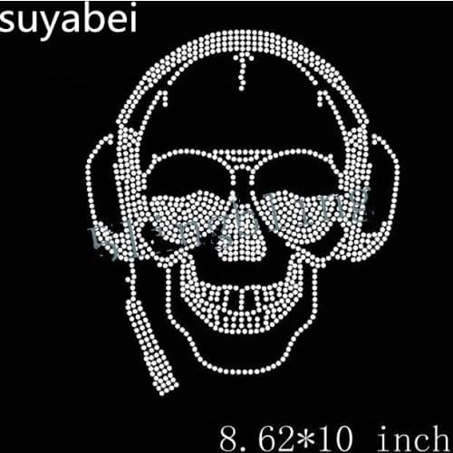 2pc/lot Earphone skull appliques design stone hot fix rhinestone motif iron on crystal transfer patches for shirt