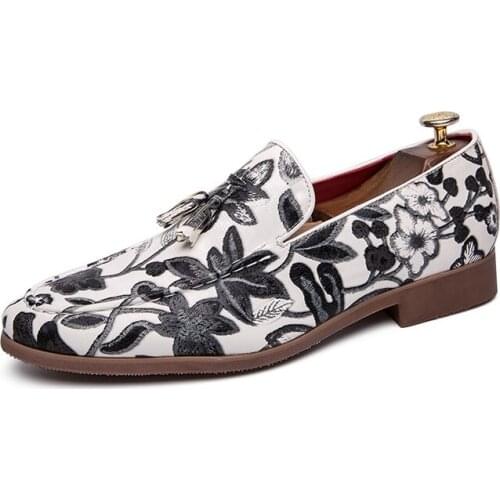 Spring Autumn Tide Style Plus Size 46 47 Men Slip-On Pointed Toe Print Flowers Casual Shoes Male Sewing Lazy Shoes 20200409