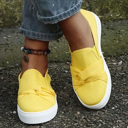 2021 Summer New Womens Leisure Daily Outdoor Canvas Cross Flat Lok Fu Shoes Comfortable and Breathable Hot Sale