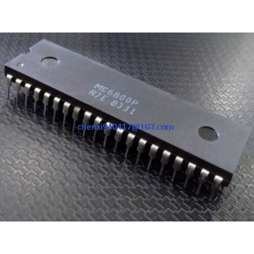 1PCS MC6800P MC6800 DIP-40 In Stock
