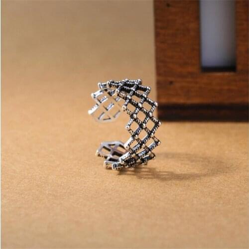 New Retro Classic Geometric 925 Sterling Silver Jewelry Creative Personality Hollow Grid Square Exquisite Opening Rings SR400