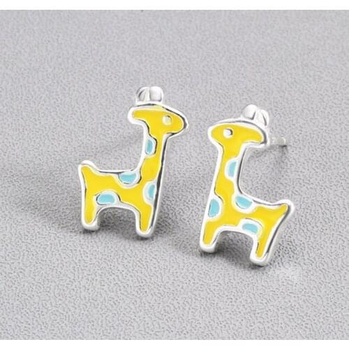 Kinitial Fashion Deer Stud Earrings for Women Girls Minimalist Giraffie Earings Jewelry Animal Accessories Brincos Gifts