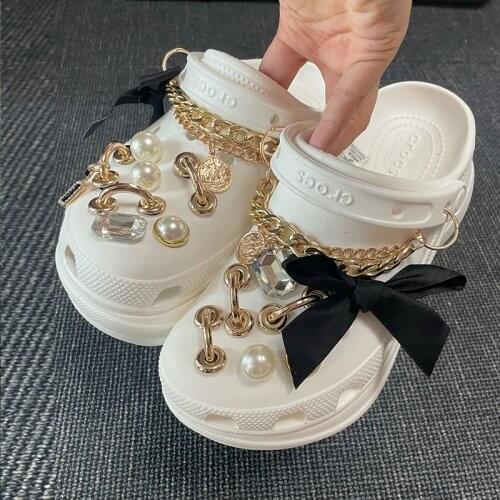 Luxury Croc Charms Cool Croc Charms Designer Fashion Shoe Charms Vintage Shoe Decoration Bundle Shoe Accessories for Croc JIBZ