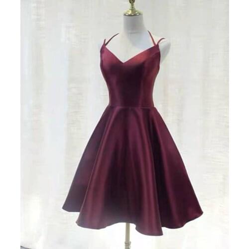 Sexy Short V-Neck Burgundy Homecoming Dresses with Pockets Criss Cross Back Knee Length Graduation Dresses for Juniors