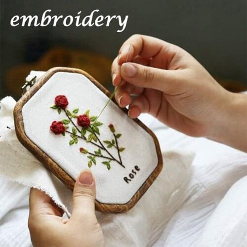 4Pcs Embroidery Hoops Imitated Wood Plastic Display Frame Cross Stitch Hoop Ring for Art Craft Sewing and Hanging