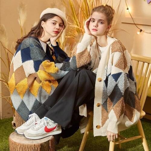 Knitted Womens Cardigan Loose Street Knitted Sweater Coat Cute Cartoon Printed V-neck High Quality Cardigan Nine Point Top