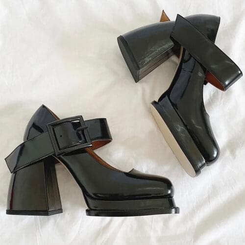 2021 New Gothic High-heeled Shoes Women Pumps Korean Version of The Wild Thick with Square Head Retro Mary Jane Womens Shoes