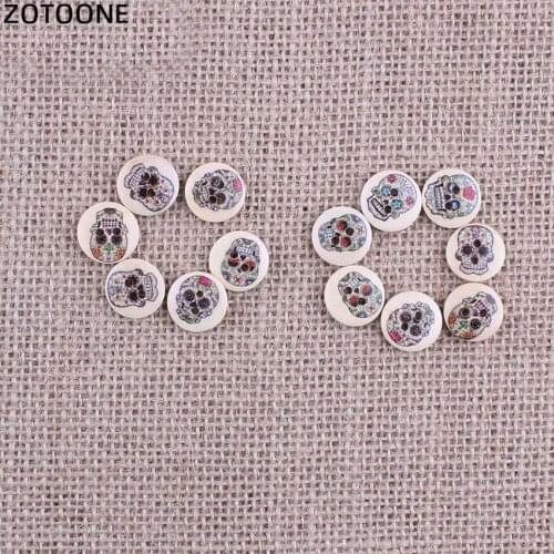 ZOTOONE 1-300PCS Round Flower Skull Wooden Buttons Craft Scrapbooking Decoration Buttons For Clothing DIY Sewing Accessories D