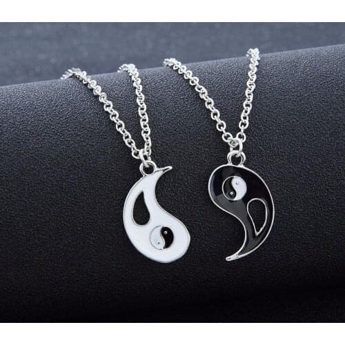 2Pcs/set Couple Necklaces Chinese Tai Chi Charm Stitching Pendant Chain Necklace Jewelry Brother Friend Lovers Gift