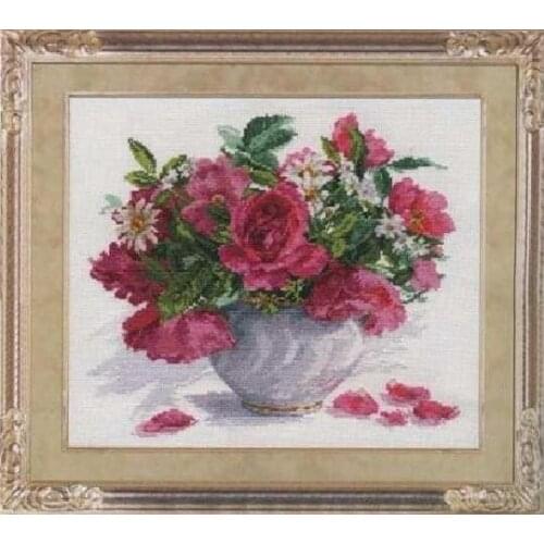 Gold Collection Counted Cross Stitch Kit Vase Rose Flower Bouquet Flowers alisa 2-25