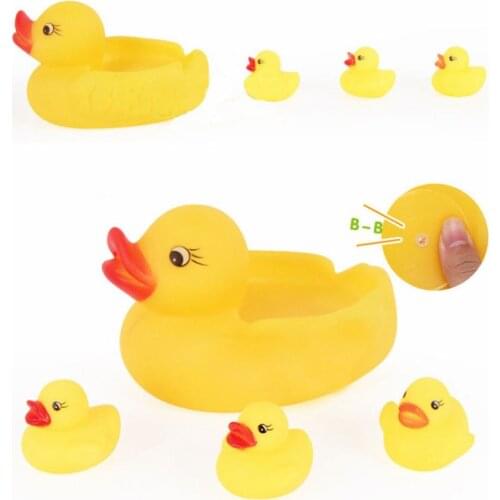 Little Yellow Duck Toys Children Bathing Water Play Squeeze Sound Toys Classic Doll Cute Rubber Kids Bath Toys