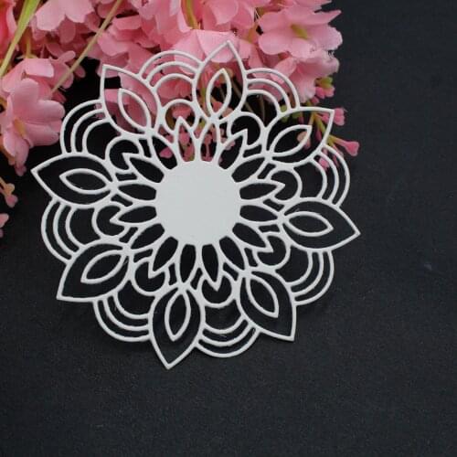 Lace Edge Circle Frame Metal Cutting Die Stencils for DIY Scrapbooking Album Decorative Embossing Hand-on Paper Cards
