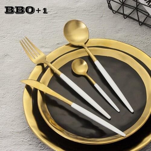 4pcs/set Dinnerware Gold White Royal Western Style Cultery Gift Dinner Steak Knives Stainless Steel Dinner Forks New Tableware