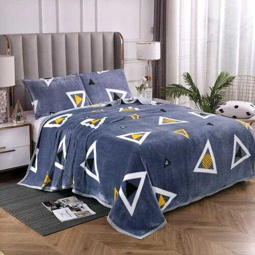 Simple triangle household single blanket, thick crystal velvet blanket is soft and delicate, suitable for bedroom sofa and car