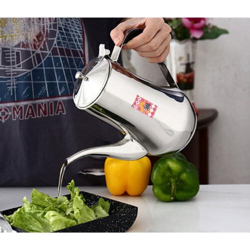 Stainless steel oil can spray bottle oil dispenser bottle large capacity soy sauce vinegar pot kitchen supplies 1pc