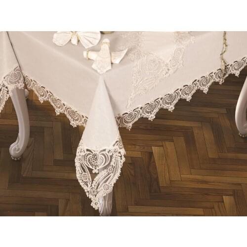 Rose Heart Table Cloth 26 Piece Cream