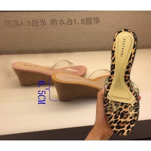 Transparent Slippers Women 2020 Summer New Mid-heeled 6.5CM Platform Wedges Crystal Sandals Women Non-slip Beach Shoes Slides