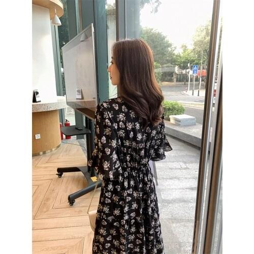 Vintage Floral Dress Women Casual Loose V-neck Flare Half Sleeve Ladies Slim Elegant Summer Dress Ruffle Beach Boho Vestido R171