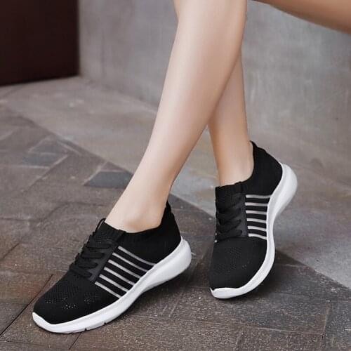 Mesh Casual Breathable Shoes Flying Woven Sports Running Shoes Mesh Running Shoes Sports Womens Shoes 2021 Summer