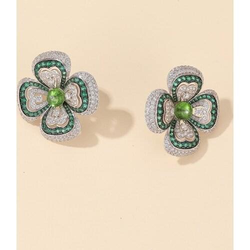 Classic fashion cubic zircon crystal stone geometric flower stud earrings for party wear