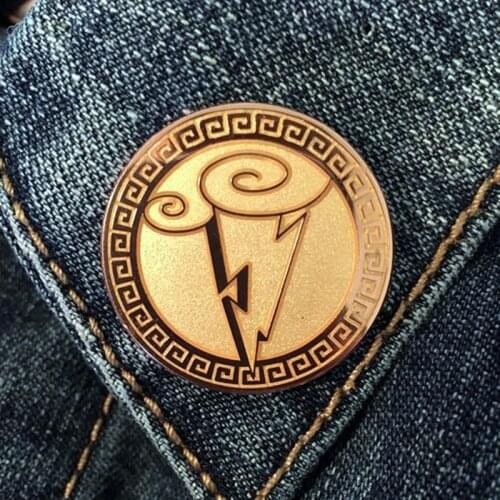 Ancient Greek Zeus Striking Lightning Enamel Brooch Pin Hat Bag Collar Lapel Pins Badges Women Mens Fashion Jewelry Accessories