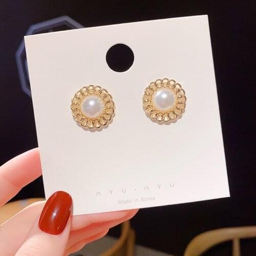 Fashion Imitation Pearl Round Earrings for Women Girls Korean Style Hollow Alloy Gold Color Geometric Ear Jewelry Brincos ER1048