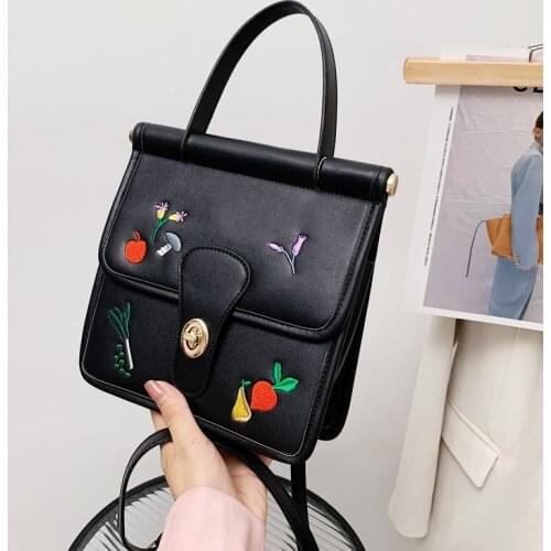 Portable Small Square Bag 2021 New Female Bag Printing Embroidery Mobile Phone Bag Shoulder Messenger Bag Flip Lock Student Bag