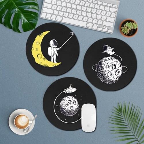 Astronaut Pattern Waterproof Non-Slip PU Leather Desktop Mouse Pad Round Shape for Notebook Desktop Computer Mouse Pad