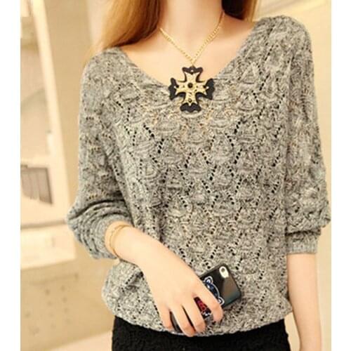 Spring And Autumn Women Fashion Loose V-neck Cut-out T-Shirt NEW Solid Color Coat Female Sleeve Bat Sleeve Sweater