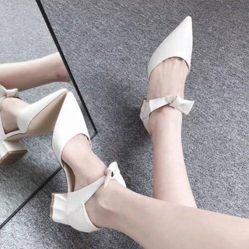2021 New Women Shoes Poined Toe Crystal Solid Comfortable Butterfly Knot Ladies Shoe Block Heels Fashoin Womens Footwear