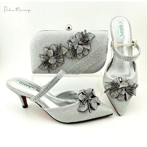 2021 New Arrival Italian Design Silver Color Elegant Party Wedding Ladies Shoes and Bag Set With Special Flower Decoration