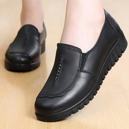 Genuine leather shoes women big size 4.5-9 round toe designer flat shoes women hard-wearing light loafers spring/autumn