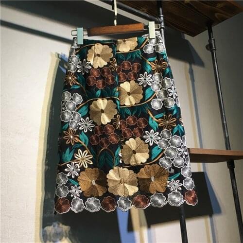 Spring High-End Series 2021 New Design Pencil Skirts Women Luxury Floral Embroidery Knee-Length Vintage Midi Skirt