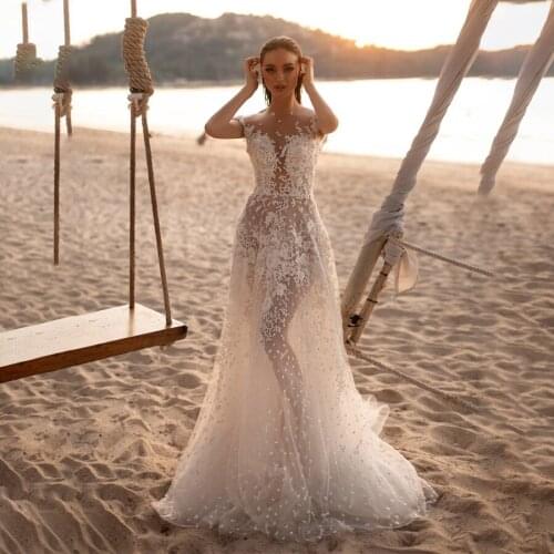 See Through Scatter Snow Lace Beach Sheath Wedding Dress with Lace Applique Sheer Bridal Dress vestidos de novia con manga