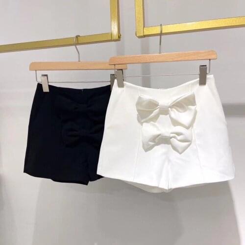 Luxury Brand Black / White Shorts for Women 2021 New High Waist Casual Shorts Summer Runway Design Bow Slim Shorts Women