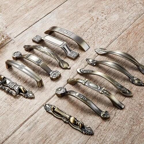 LCH Vintage Style Antique Brass Finish Collections Ancient European Style Garden Cabinet handle Cabinet Knob Door Pull