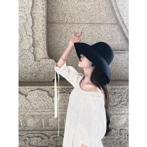 Elegant Vintage French Hepburn Black Mesh Red Straw Hat UV Beach Hat Female Summer Big Brim Vacation Women Sun Cap Wholesale