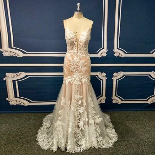 Best Selling Spaghetti Straps Floral Lace Beading Flower Shape Court Train Sexy Backless Champagne Fishtail Wedding Dresses