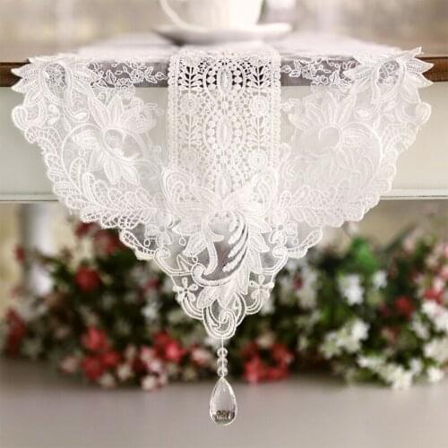 Hot European White Table Runner with Crystal Pendant Luxury Lace Tablecloth Wedding Decoration Romantic Embroidery Table Covers