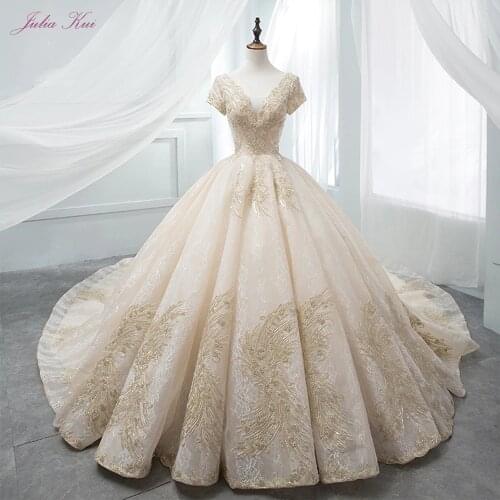 Julia Kui Vintage Golden Line Pattern V-Neckline Ball Gown Wedding Dresses 2019 With Cap Sleeves Newest