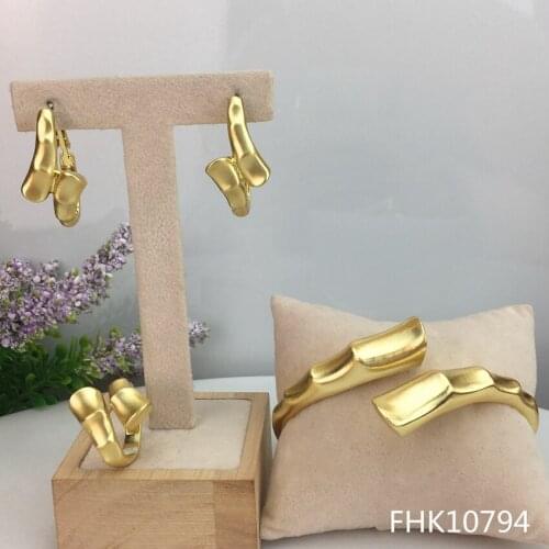 Yuminglai Russian Elegant Design Trendy 3 Pieces Luxury Jewelry Sets Earrings Bracelet & Rings FHK10794