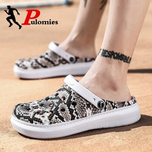 Summer Mens Slippers Snakeskin Massage Clogs Sandals Outdoor Garden Shoes Male Indoor Slides Mules Beach Slippers Flip Flops