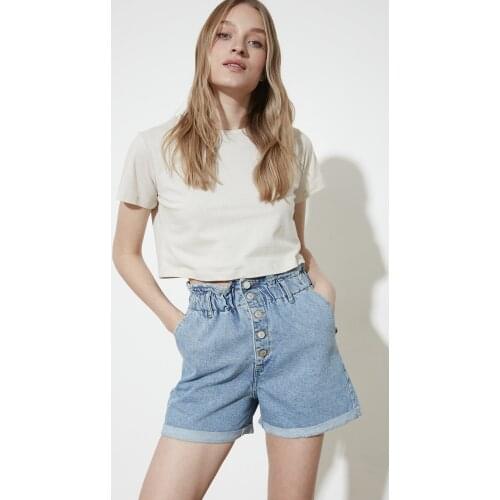 Trendyol Front Button Denim Shorts TWOSS20SR0319